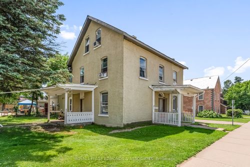 394 Pembroke St E, Pembroke, ON, K8A3K6 | Card Image