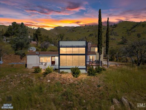 22560 Indian Oak Loop, Caliente, CA, 93518-1828 | Card Image