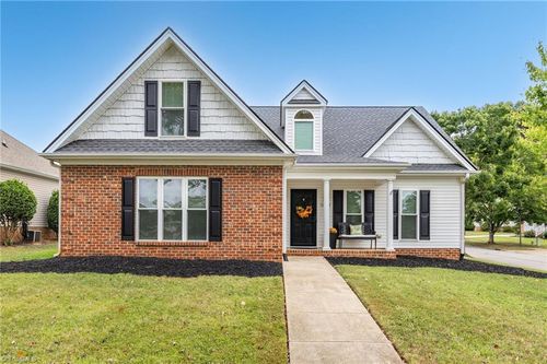 5803 Willowdale Dr, Pfafftown, NC, 27040-9037 | Card Image