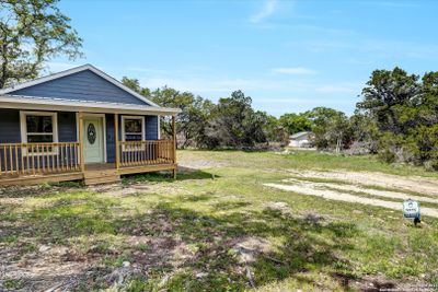 469 W Overlook Dr, House other with 2 bedrooms, 1 bathrooms and null parking in Canyon Lake TX | Image 2