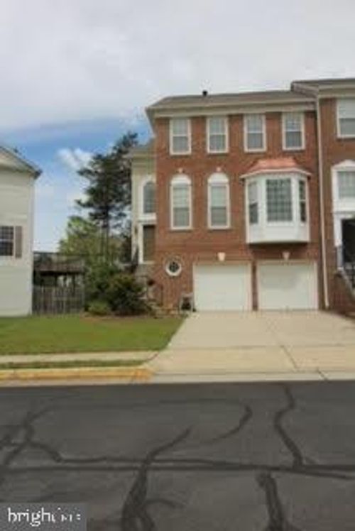 13095 Rose Petal Cir, Herndon, VA, 20171-4827 | Card Image