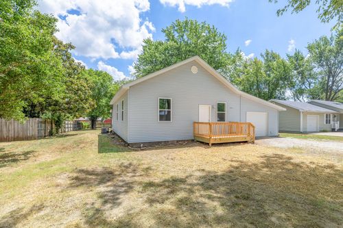 1005 13th St, Monett, MO, 65708-1324 | Card Image