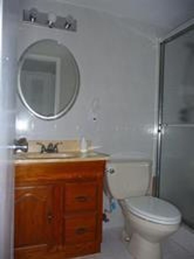 SECOND BATH | Image 23