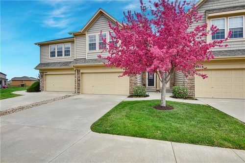 8880 Findley St, Lenexa, KS, 66227-8100 | Card Image
