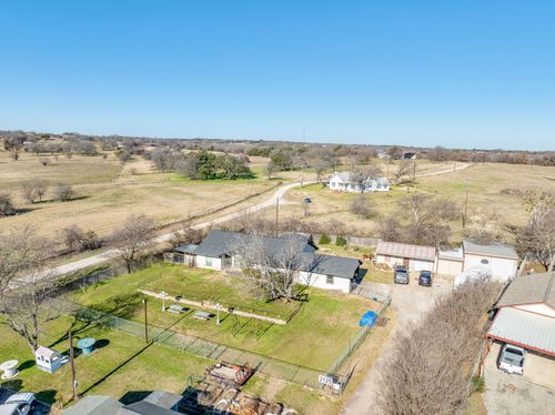 2125 N Fm 51, Weatherford, TX, 76085-8281 | Card Image