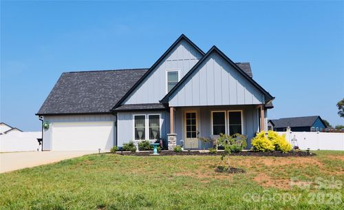 8-27679 Taylor Ln, Albemarle, NC, 28001-7103 | Card Image