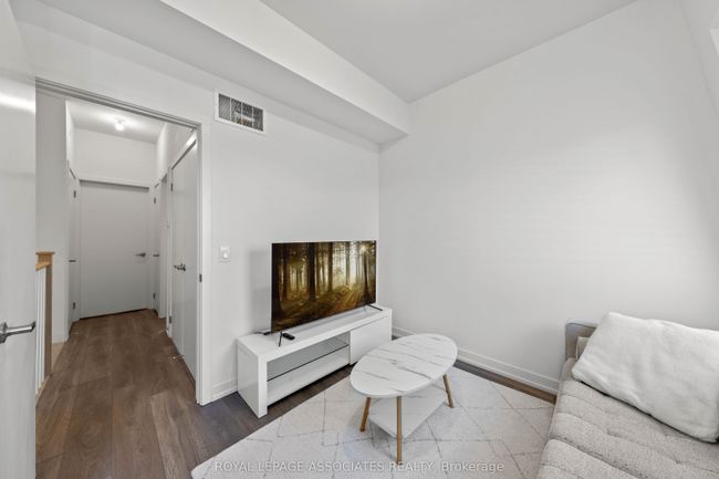 84 Tisdale Ave, House attached with 5 bedrooms, 4 bathrooms and 1 parking in Toronto ON | Image 28