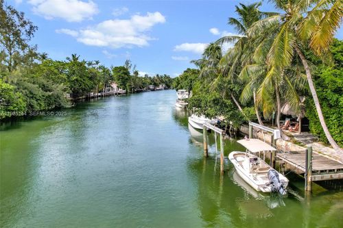 apt-103-4035 N Meridian Ave, Miami Beach, FL, 33140-3300 | Card Image