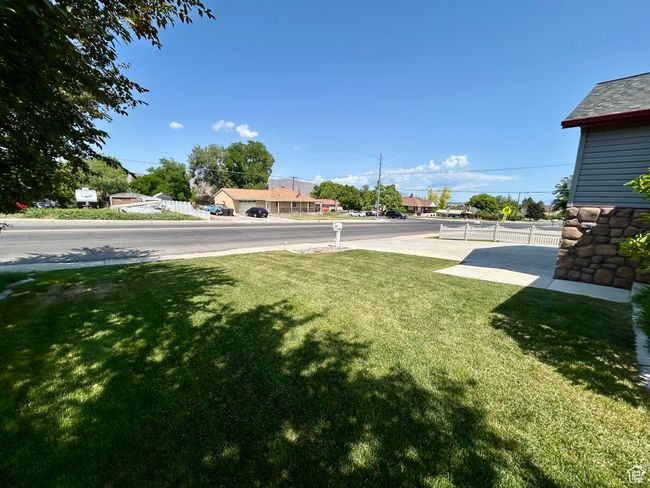 View of grassy yard | Image 29
