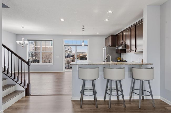 Counter seating | Image 14