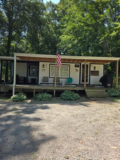 126 Rocky Acres Rd, Lewisburg, KY, 42256-8817 | Card Image