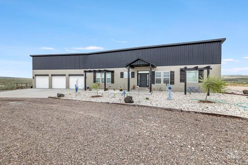 2527 E 1700 N 2527 E 1700 N, Rogerson, ID, 83302 | Card Image