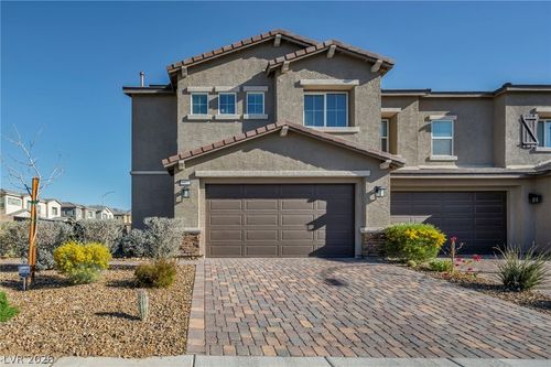 1626 Dakota Group Ave, North Las Vegas, NV, 89084-4033 | Card Image