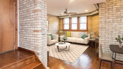 G - 1701 W Greenleaf Avenue, Condo with 2 bedrooms, 1 bathrooms and null parking in Chicago IL | Image 3