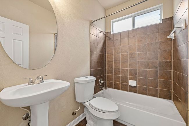 Downstairs guest bathroom | Image 17
