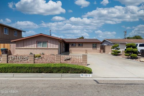 1513 W Lemon Ave, Lompoc, CA, 93436-3813 | Card Image