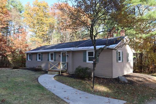 24 Ponemah Rd, Amherst, NH, 03031-3001 | Card Image