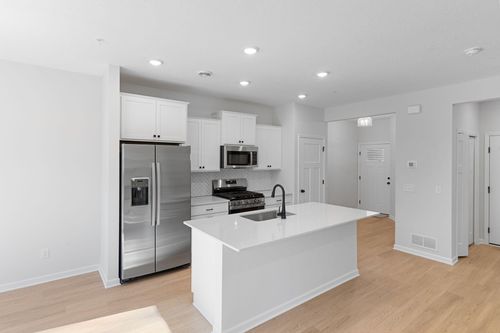 1520 Trellis Ln, Saint Paul, MN, 55101 | Card Image