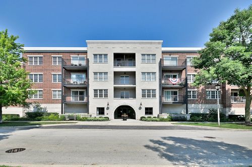 apt-206-111 Larch Ave, Elmhurst, IL, 60126-2882 | Card Image