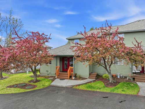 999 Golden Pheasant Dr, Redmond, OR, 97756-8293 | Card Image
