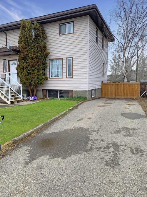 b-9835 100a Ave, Clairmont, AB, T8X5A8 | Card Image