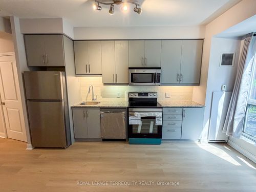 311-1 Scott St, Toronto, ON, M5E1A1 | Card Image