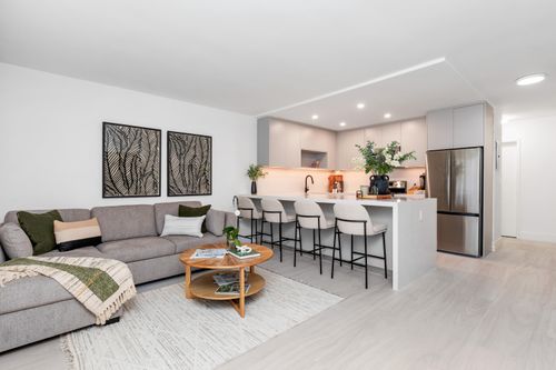 b210-5203 Ne 24th Ter, Fort Lauderdale, FL, 33308-3950 | Card Image