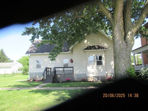 302 Meridian St, Tipton, IA, 52772-1717 | Card Image