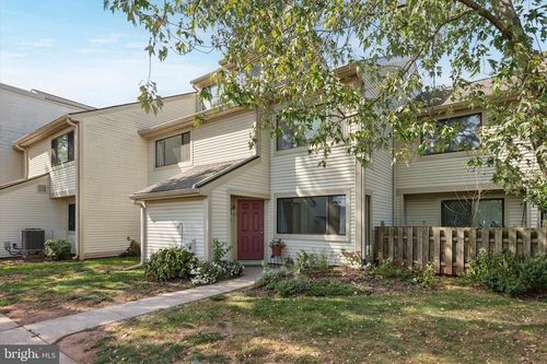315-503 Freedom Cir, HARLEYSVILLE, PA, 19438-3940 | Card Image