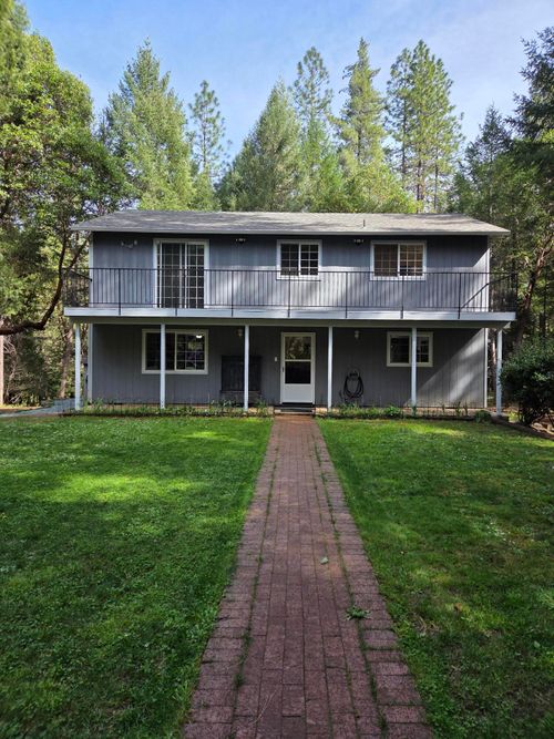 3760 Pleasant Creek Road, Rogue River, OR, 97537 | Card Image