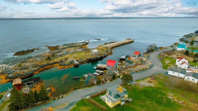 125 The Point Rd, Home with 2 bedrooms, 3 bathrooms and null parking in Blue Rocks NS | Image 9