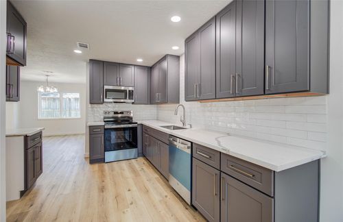 10730 Clear Cove Ln, Houston, TX, 77041-8704 | Card Image