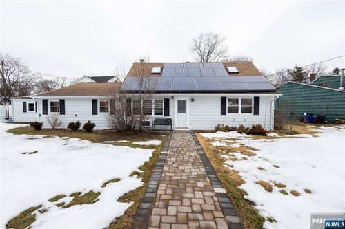 5 Ferndale Rd, Wayne, NJ, 07470-7406 | Card Image