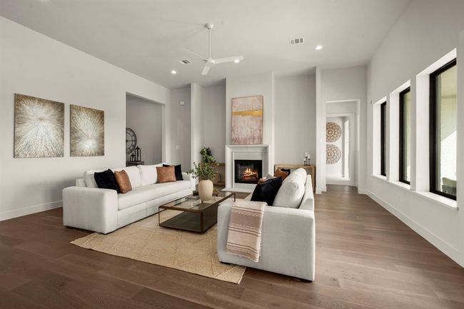 Family Room | Image 11