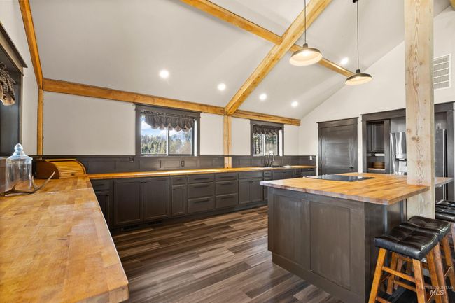 520 Valley View Dr, House other with 5 bedrooms, 4 bathrooms and null parking in Lenore ID | Image 9