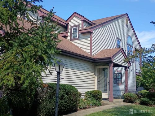 35 Edinburgh Dr, Monroe, NJ, 08831-5228 | Card Image