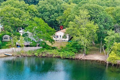 5 Lakeview Ave, Peabody, MA, 01960-6214 | Card Image