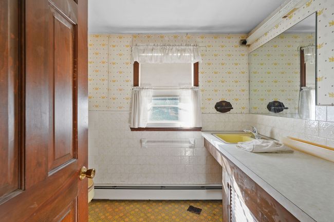 82 Pendleton Hill Rd, House other with 4 bedrooms, 2 bathrooms and null parking in Voluntown CT | Image 10