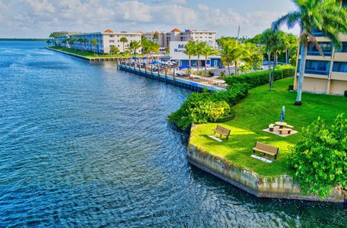 apt-105-1030 Us Highway 1, North Palm Beach, FL, 33408-3818 | Card Image