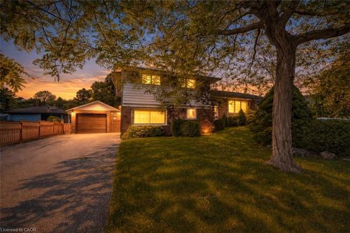 765 Wesley St, Burlington, ON, L7R3H3 | Card Image