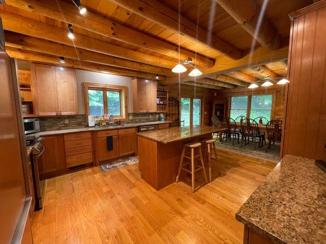 303 Westview Est, House other with 5 bedrooms, 3 bathrooms and null parking in Manchestr Ctr VT | Image 20