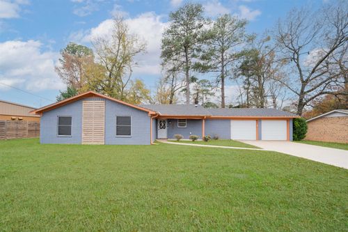 1302 Dennis Dr, Longview, TX, 75605-4011 | Card Image