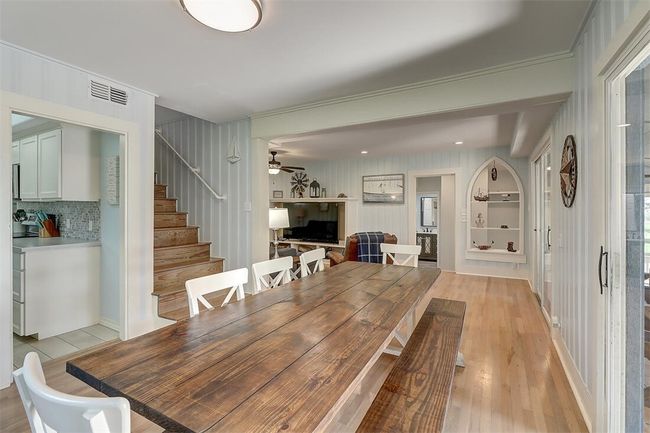 1010 First St Street, House other with 6 bedrooms, 4 bathrooms and 8 parking in Bayside TX | Image 9