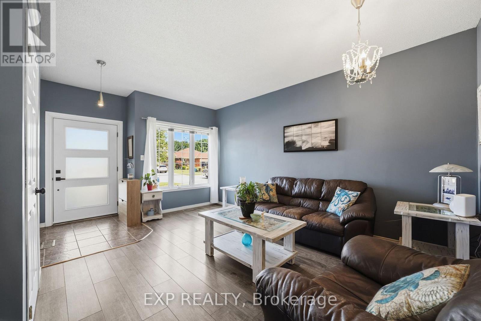 Residential in Strathroy-Caradoc (SE) 4
