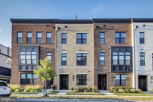 43466 Grandmoore St, ASHBURN, VA, 20148-5351 | Card Image