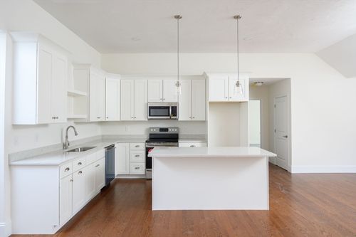 23-23 Metacomet Rd, West Bridgewater, MA, 02379-1915 | Card Image