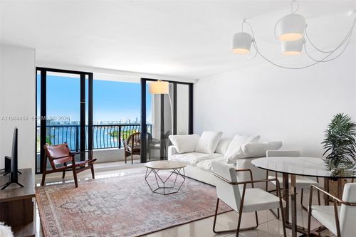 apt-26b-555 Ne 15th St, MIAMI, FL, 33132-1406 | Card Image