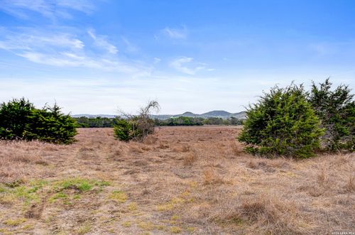 144 Tablerock Ridge Rd E, Center Point, TX, 78010-2217 | Card Image