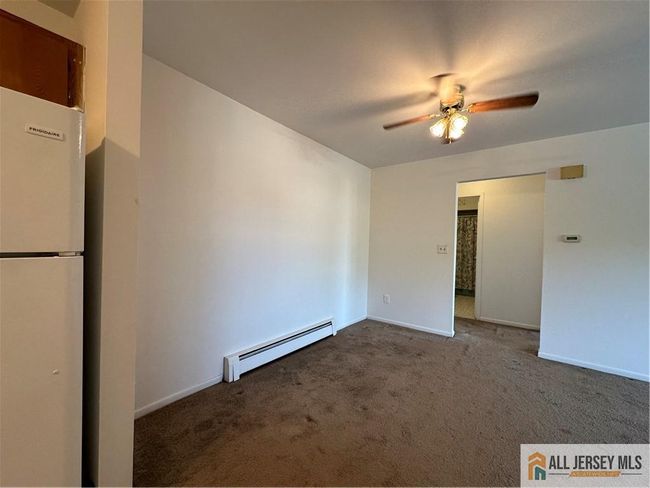 414 - 414 Cricket Ln, Townhouse with 1 bedrooms, 1 bathrooms and null parking in Woodbridge NJ | Image 12