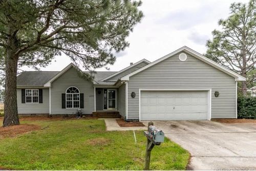 692 Cedar Pt, Vass, NC, 28394-8685 | Card Image